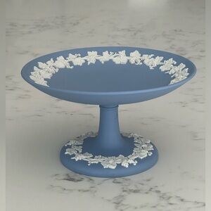 Wedgwood Jasperware Blue/White Grapevine Pedestal Footed Compote